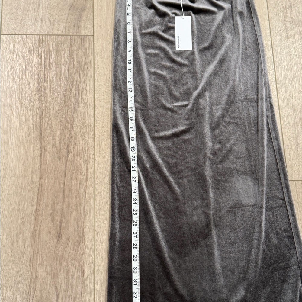 Reformation Women’s Maria Knit Skirt Velvet Stone Size XS $128 - Picture 7 of 10